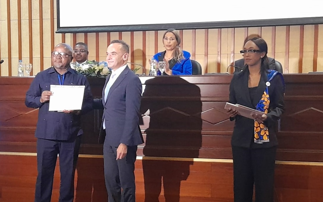 Instituto Superior Politécnico de Ndalatando recebe certificado de acreditação dos cursos de saúde